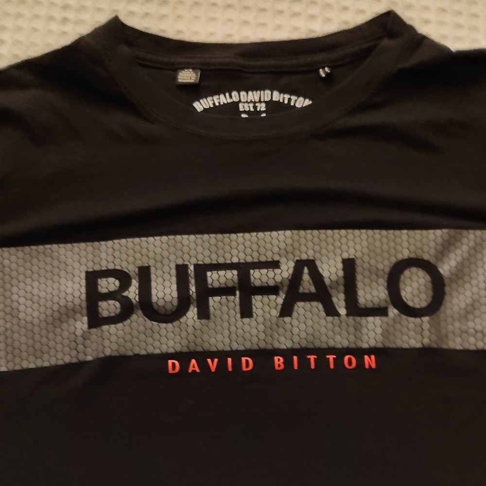 Buffalo David Bitton Black and Gray Men's Tee